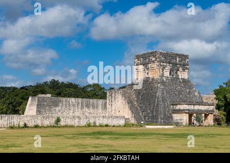 Ville pré-colombienne, Chichen Itza, site du patrimoine mondial de l'UNESCO, Yucatan, Mexique, Amérique du Nord Banque D'Images
