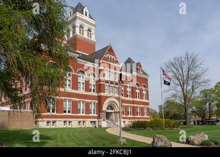 Admirez le palais de justice du comté à la lumière du matin. Oregon, Illinois, États-Unis. Banque D'Images