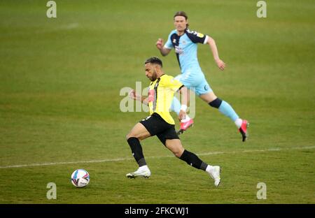 Brendan Kiernan de Harrogate Town en action pendant le match Sky Bet League Two au stade Envirovent, Harrogate. Date de la photo: Vendredi 30 avril 2021. Banque D'Images