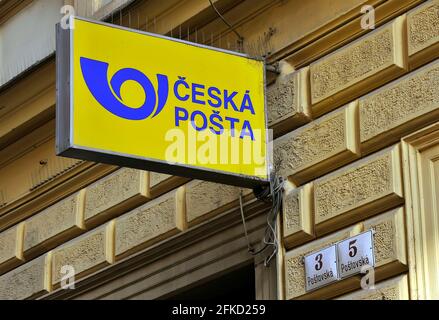 Brno, République tchèque. 31 octobre 2012. ***PHOTO*** logo du prestataire de services postaux tchèque Ceska posta (poste tchèque) vu à Brno, République tchèque, le 31 octobre 2012. *** Ceska posta a augmenté sa perte de Kc1mrds à Kc1.382mrds en 2020 en raison du coronavirus qui représente plus de 50 pour cent de la perte, mais il s'attendait à ce que la baisse soit plus grande de Kc400m, a déclaré le porte-parole de la société Matyas Vitik à CTK le 30 avril 2021. Crédit: Vaclav Salek/CTK photo/Alay Live News Banque D'Images