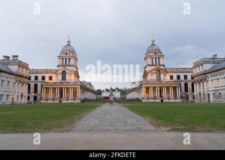 Old Royal Naval College à Cutty Sark , Greenwich, Londres, Angleterre Banque D'Images