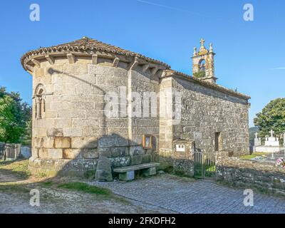 Une ancienne église du XIIe siècle au camino de Santiago, San Julian do Camino, Espagne, 23 juillet 2010 Banque D'Images