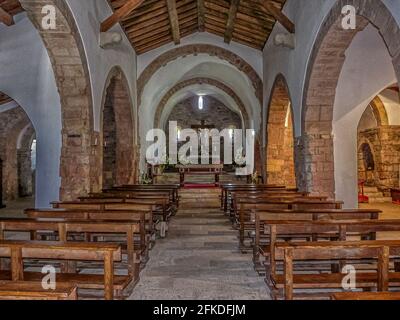 Église médiévale de Santa Maria à O Cebreiro sur les Camino Frances, Espagne, 19 juillet 2010 Banque D'Images