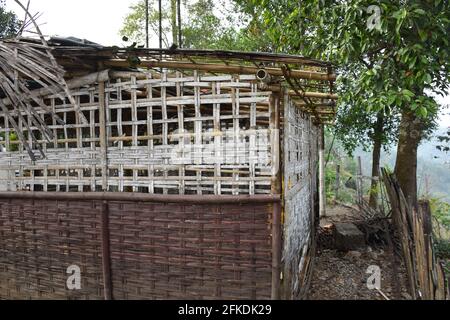 Maison en bambou , stockage pour le bétail Banque D'Images