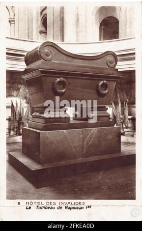 tombeau de Napoléon 1er, Empereur des Français sous le Dôme des Invalides à Paris Banque D'Images