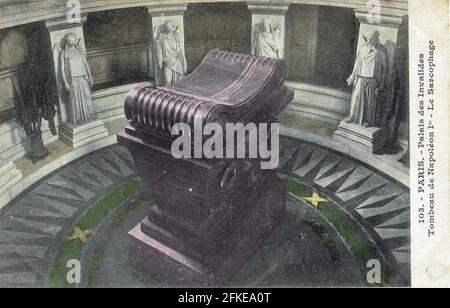 tombeau de Napoléon 1er, Empereur des Français sous le Dôme des Invalides à Paris Banque D'Images