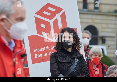 Berlin, Allemagne. 1er mai 2021. Bettina Jarasch (Bündnis 90/Die Grünen) participe au rassemblement de la DGB le 1er mai avec des délégations des syndicats de Berlin sur Pariser Platz. Credit: Annette Riedl/dpa/Alay Live News Banque D'Images