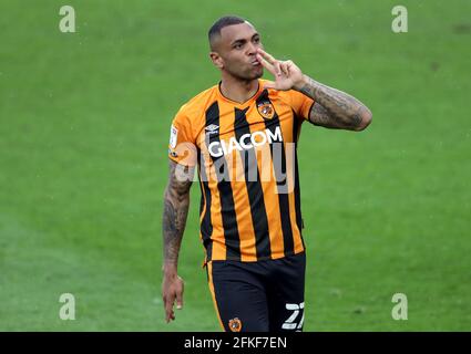 Josh Magennis, de Hull City, célèbre le troisième but du match de sa partie lors du match Sky Bet League One au KCOM Stadium, à Hull. Date de publication : samedi 1er mai 2021. Banque D'Images