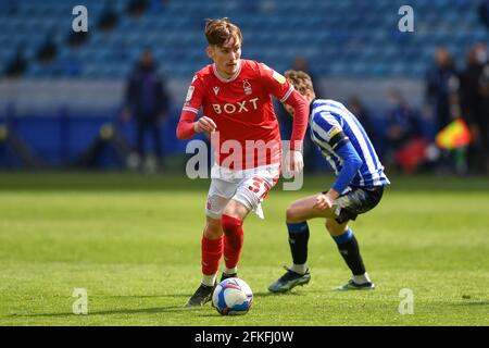 SHEFFIELD, ROYAUME-UNI. 1ER MAI James Garner (37) de la forêt de Nottingham lors du match de championnat Sky Bet entre Sheffield mercredi et la forêt de Nottingham à Hillsborough, Sheffield, le samedi 1er mai 2021. (Credit: Jon Hobley | MI News) Credit: MI News & Sport /Alay Live News Banque D'Images