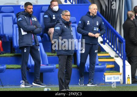 SHEFFIELD, ROYAUME-UNI. 1ER MAI le gérant de la forêt de Nottingham, Chris Hughton, lors du match de championnat Sky Bet entre Sheffield mercredi et Nottingham Forest à Hillsborough, Sheffield, le samedi 1er mai 2021. (Credit: Jon Hobley | MI News) Credit: MI News & Sport /Alay Live News Banque D'Images