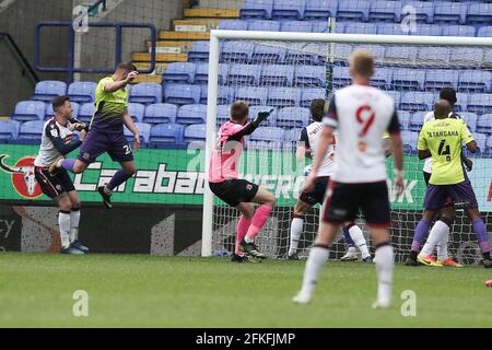 Bolton, Royaume-Uni. 1er mai 2021. Pierce Sweeney, d'Exeter City, remporte une 96e minute lors du match à huis clos de Sky Bet League 2 entre Bolton Wanderers et Exeter City au Reebok Stadium de Bolton, en Angleterre, le 1er mai 2021. Photo de Dave Peters/Prime Media Images. Crédit : Prime Media Images/Alamy Live News Banque D'Images