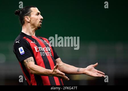 Milan, Italie. 01 mai 2021. Zlatan Ibrahimovic de l'AC Milan réagit pendant la série UN match de football entre l'AC Milan et Benevento Calcio. Credit: Nicolò Campo/Alay Live News Banque D'Images