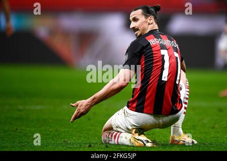 Milan, Italie. 01 mai 2021. Zlatan Ibrahimovic de l'AC Milan réagit pendant la série UN match de football entre l'AC Milan et Benevento Calcio. Credit: Nicolò Campo/Alay Live News Banque D'Images