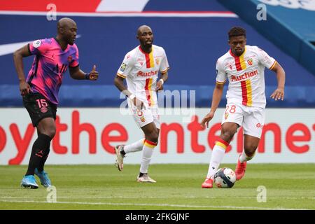 Paris, France, 1er mai 2021, Cheick DOUCOURE 25 Lens lors du championnat de France Ligue 1 match de football entre Paris Saint-Germain et RC Lens le 1er mai 2021 au stade du Parc des Princes à Paris, France - photo Laurent Sanson / LS Medianord / DPPI Banque D'Images