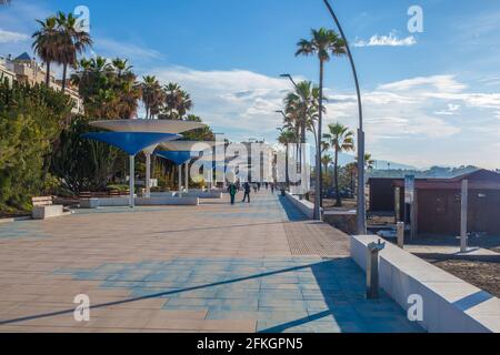 Matin, promenade Estepona. Estepona, Costa del sol, Andalousie, Espagne. Photo prise le 28 avril 2021. Banque D'Images