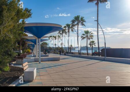 Matin, promenade Estepona. Estepona, Costa del sol, Andalousie, Espagne. Photo prise le 28 avril 2021. Banque D'Images