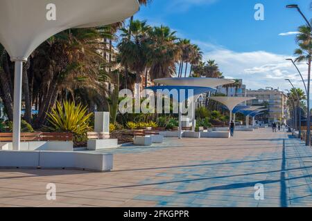 Matin, promenade Estepona. Estepona, Costa del sol, Andalousie, Espagne. Photo prise le 28 avril 2021. Banque D'Images