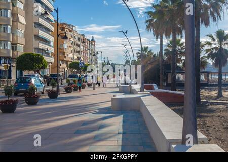 Matin, promenade Estepona. Estepona, Costa del sol, Andalousie, Espagne. Photo prise le 28 avril 2021. Banque D'Images