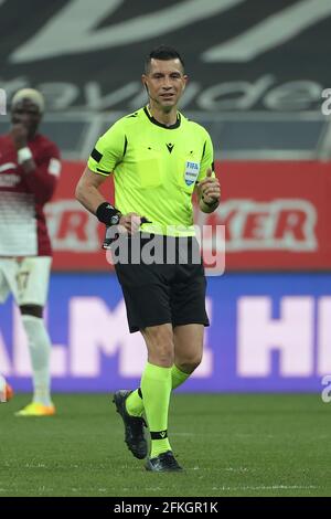 ISTANBOEL, TURQUIE - 1ER MAI : arbitre Ali Palabiyik lors du match SuperLig entre Besiktas et Hatayspor au parc Vodafone le 1er mai 2021 à Istobel, Turquie (photo de Orange Pictures/Orange Pictures) Banque D'Images
