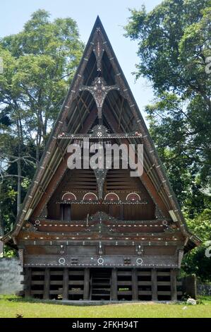 Musée Huta Bolon Simanindo et ancienne maison rétro de l'indonésien pour l'indonésie personnes et les voyageurs étrangers voyage visite Au tomok dans Sam Banque D'Images