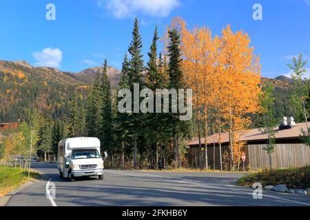 Scène d'automne McKinley Chalet Resort Denali National Park Alaska USA Banque D'Images