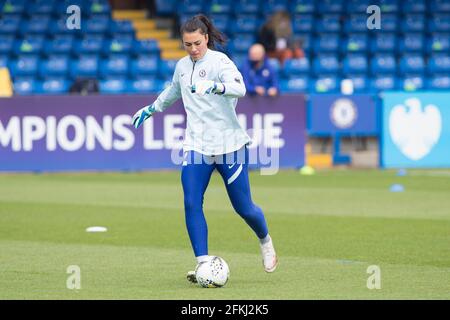 LONDRES, ROYAUME-UNI. 2 MAI : l'équipe de Chelsea se réchauffe lors de la rencontre de l'UEFA Women's Champions League 2020-21 entre le Chelsea FC et le Bayern Munich à Kingsmeadow. Credit: Federico Guerra Morán/Alay Live News Banque D'Images