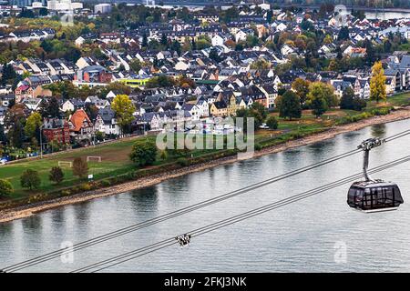 Vue panoramique de Koblenz et téléphérique traversant la rivière Rheine, Deutsches Eck, forteresse Ehrenbreitstein, Allemagne Banque D'Images