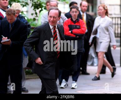 MALCOLM RIFKEND ARRIVANT EN COUR JUIN 1999AT L'ANCIEN BDAILY POUR LA CONDAMNATION DE JONATHAN AITKEN POUR PARJURE UN PERVERTIR LE COURS DE LA JUSTICE Banque D'Images