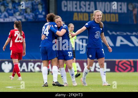 LONDRES, ROYAUME-UNI. 2 MAI : le Chelsea FC fête après la victoire lors de l'UEFA Women's Champions League 2020-21 entre le Chelsea FC et le Bayern Munich à Kingsmeadow. Credit: Federico Guerra Morán/Alay Live News Banque D'Images