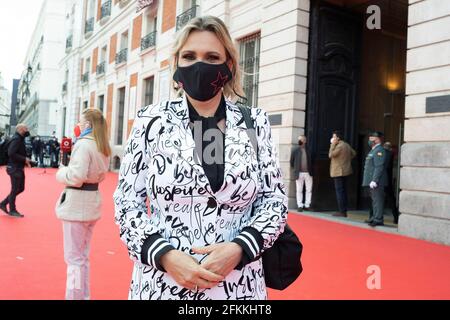 Madrid, Espagne. 02 mai 2021. La chanteuse Ainhoa Arteta assiste à la cérémonie civilo-militaire à la Puerta del sol à l'occasion de la Journée de la Communauté de Madrid. Crédit : SOPA Images Limited/Alamy Live News Banque D'Images