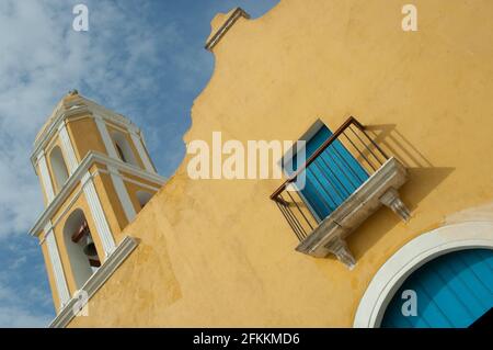 El templo de Nuestra Señora de Guadalupe en Campeche data del último tercio del siglo XVI y al paper se concluyó en 1660. FUE dedicada al culto de l Banque D'Images