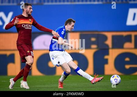 Gênes, Italie. 02 mai 2021. Jakub Jankto de l'UC Sampdoria marque un but lors de la série UN match de football entre UC Sampdoria et AS Roma. Credit: Nicolò Campo/Alay Live News Banque D'Images