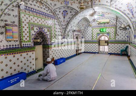 DHAKA, BANGLADESH - 20 NOVEMBRE 2016 : intérieur de la Mosquée Star Tara Masjid à Dhaka, Bangladesh Banque D'Images