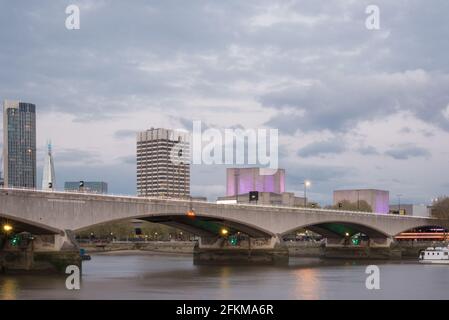 Waterloo Bridge par Giles Gilbert Scott Banque D'Images