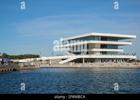 America s Cup Pavilion Veles e vents ou voiles vents dans le port de Valence conçu par l'architecte David Chipperfield. Lieu emblématique des célébrations Banque D'Images