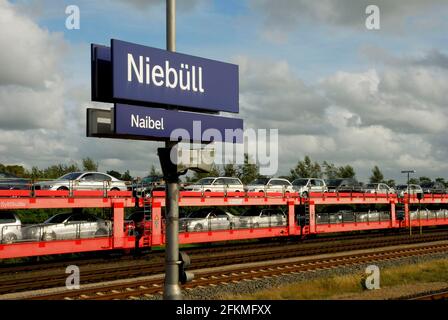 Train de voiture vers Westerland sur Sylt, chargement de voiture, Niebuell, Frise du Nord, Schleswig-Holstein, Allemagne Banque D'Images