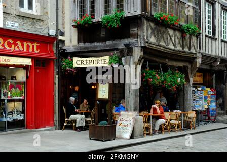 Creperie, Dinan, Côtes d'Armor, Bretagne, France Banque D'Images