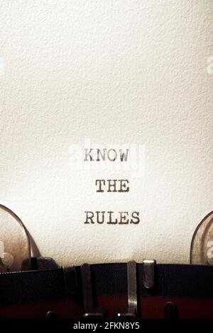 Connaissez la phrase de règles écrite avec une machine à écrire. Banque D'Images