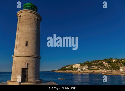 Phare du port de Cassis, France Banque D'Images