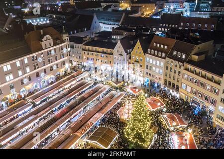 Augsburgs célèbre marché de noël la nuit Banque D'Images