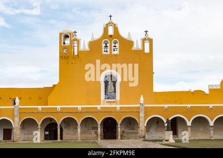 Monastère colonial Convento de San Antonio de Padoue à Izamal, Yucatan, Mexique Banque D'Images