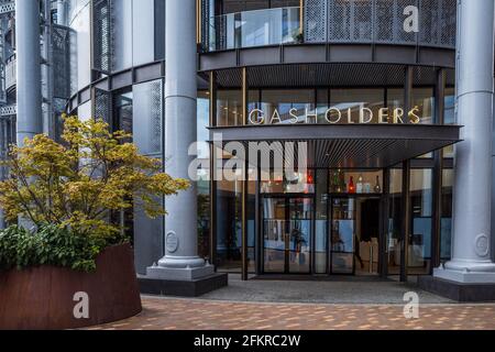 Gasloders London Kings Cross - 145 appartements et penthouses en bord de canalside construits dans le cadre classé des anciens gasloporteurs Coal Drops Yard London. Banque D'Images