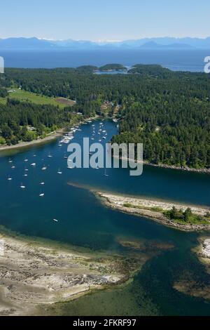 Degnen Bay, Île Gabriola, C.-B. Photographie aérienne des îles du sud du Golfe. Colombie-Britannique, Canada. Banque D'Images