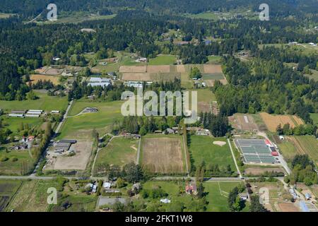 Photographie aérienne de fermes à Saanich, île de Vancouver, Colombie-Britannique Banque D'Images