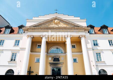 Varsovie, Pologne - 14 juin 2019 : Église de Saint-André l'Apôtre et Saint-frère Albert Banque D'Images