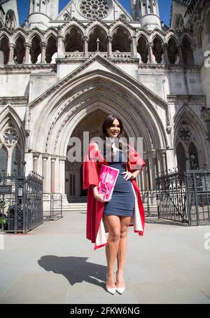 pic shows: Photocall à la haute Cour de Londres pour Vicky Pattison série de réalité Judge Geordie elle est un ancien acteur de TV Reality show GE Banque D'Images