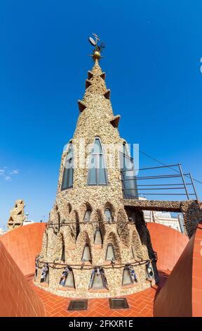 Extérieur du Palau Guell à Barcelone, art typique d'Antonio Gaudi Banque D'Images