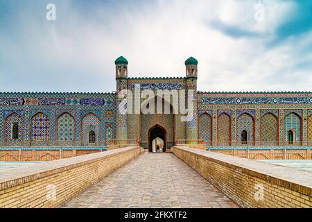 Le palais de Khudayar Khan, connu sous le nom de Perle de Kokand, était le palais du dernier dirigeant du Khanate Kokand, Khudayar Khan Banque D'Images
