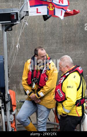 Sovereign Harbour East Sussex, Royaume-Uni. 4 mai 2021. Le bateau de sauvetage tout temps RNLI Mersey de Margate, Leonard Kent, visite en route pour être mis hors service Banque D'Images