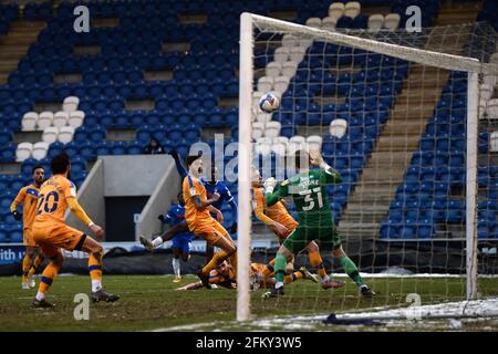 Frank Nouble de Colchester United marque son deuxième but pour faire le scoreline 2-2 - Colchester United contre Mansfield Town, Sky Bet League Two, JobServe Community Stadium, Colchester, Royaume-Uni - 14 février 2021 usage éditorial uniquement - restrictions DataCo. Applicables Banque D'Images